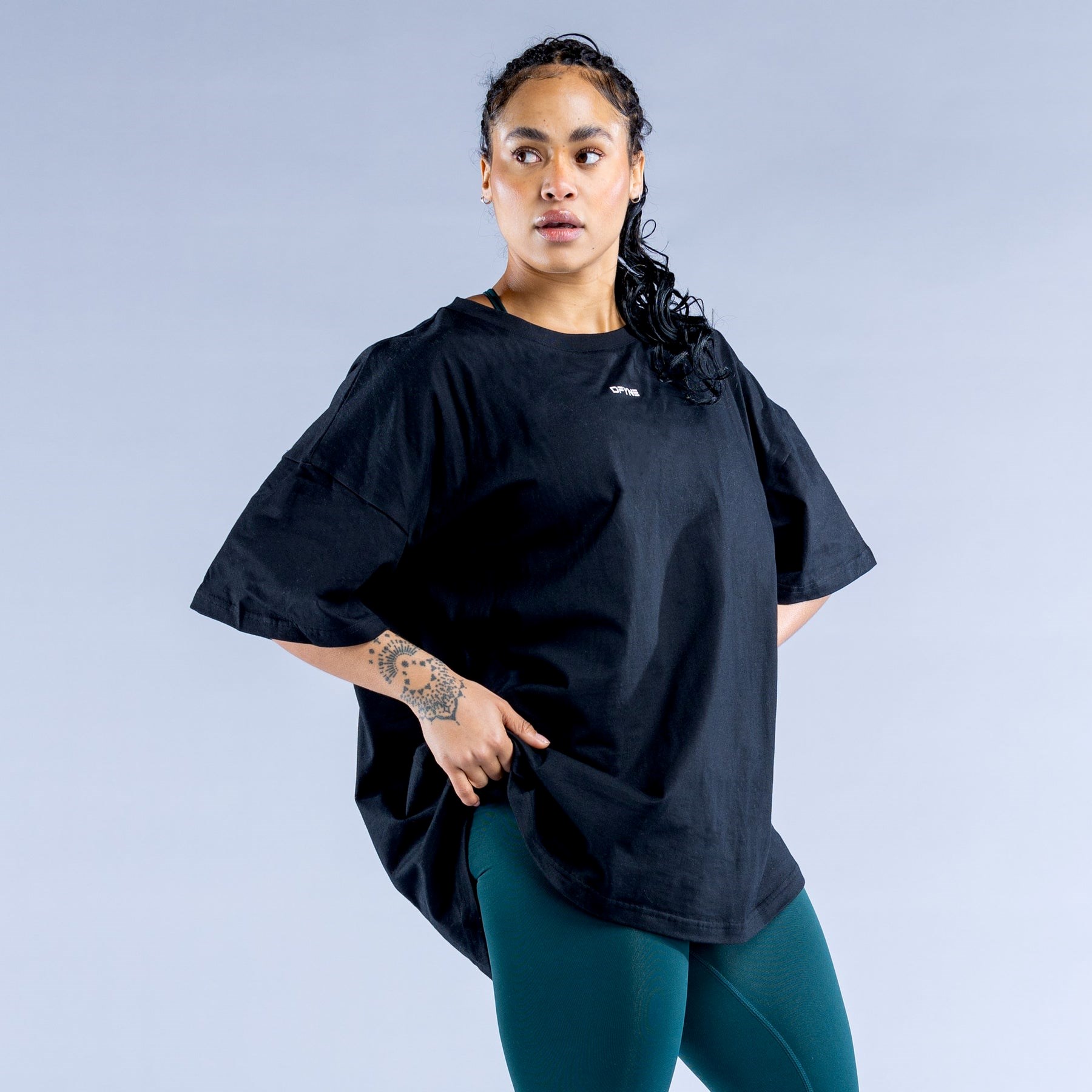 DFYNE Luxe Revive Oversized T Black | 5284370-DF